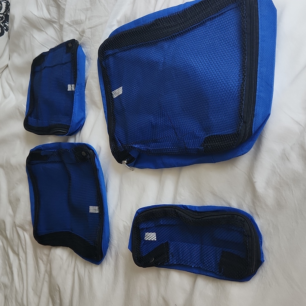 Travel Bags (4)